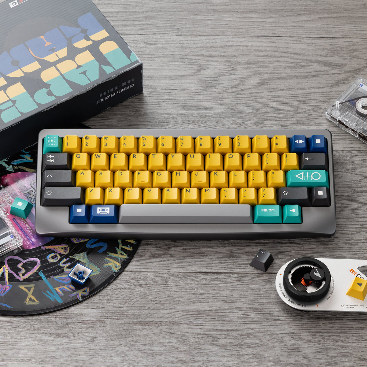 【美品】KBDfans AGAR Dual-mode PCB Edition Agar Dual-mode PCB version with PBTfans Tape & Radio – KBDfans