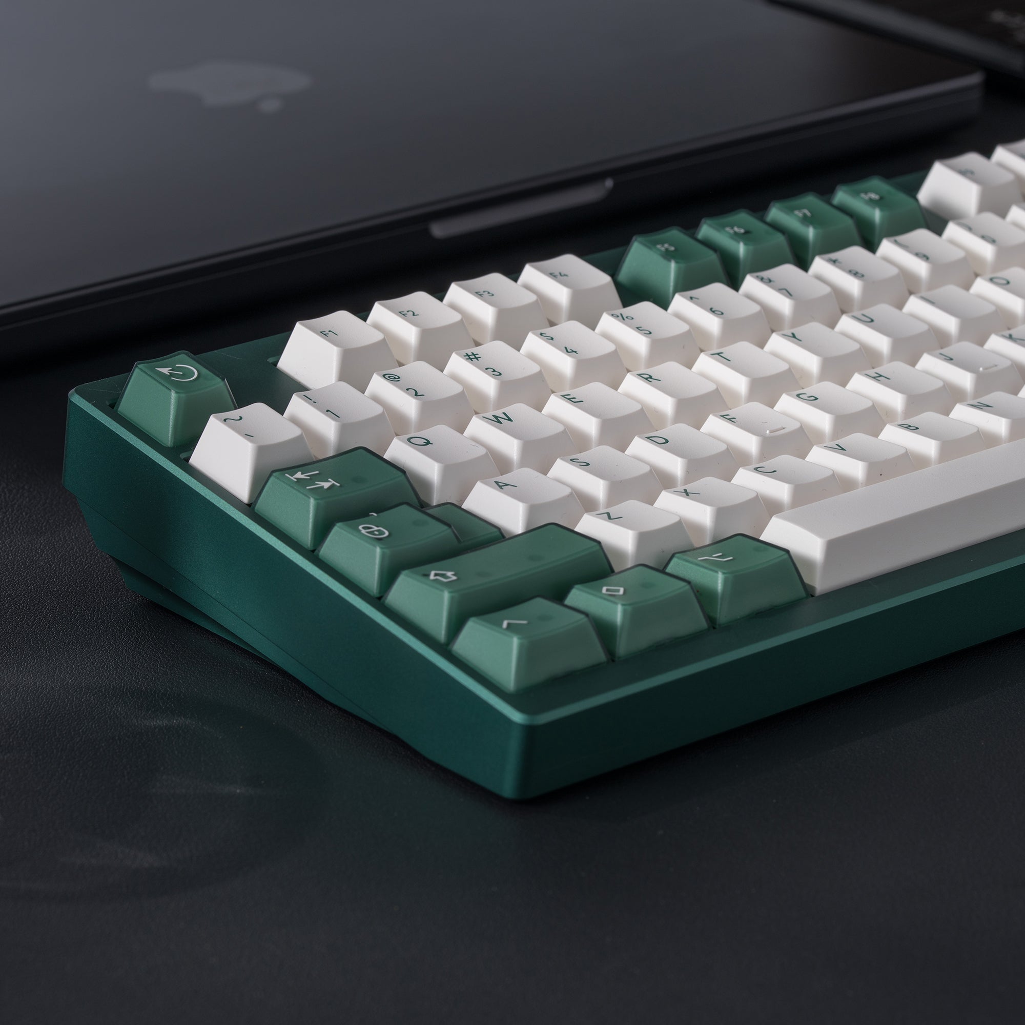 Ready to use Athena 1800 Anodized Pine green with PBTfans