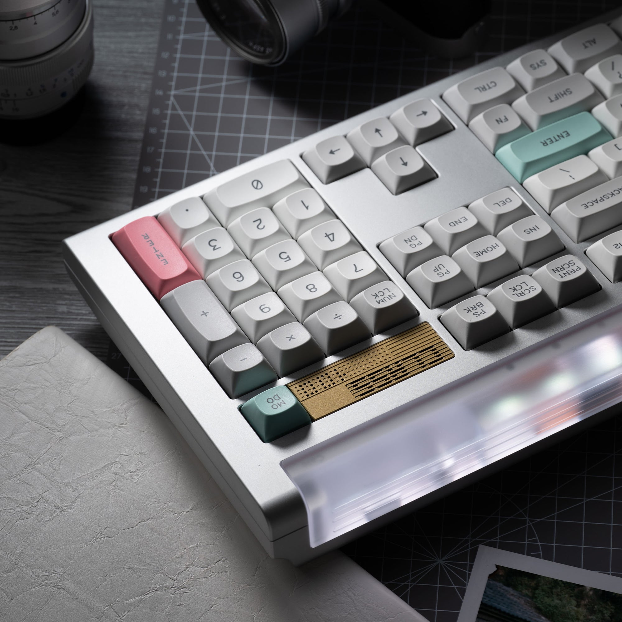 Class 100 keyboard image