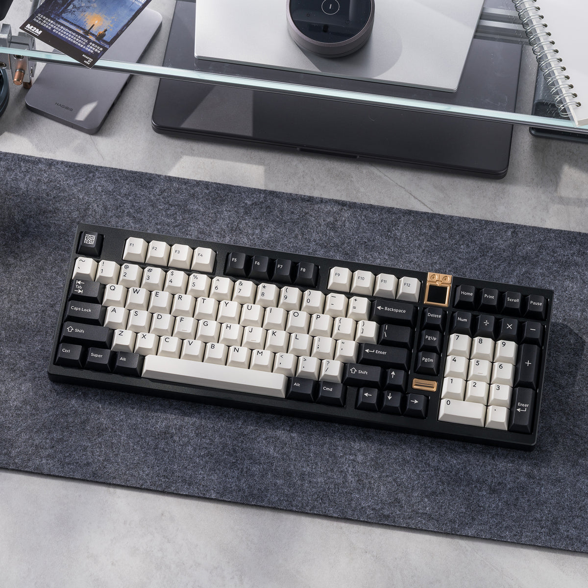 Athena 1800 Anodized Black with PBTfans Orbit