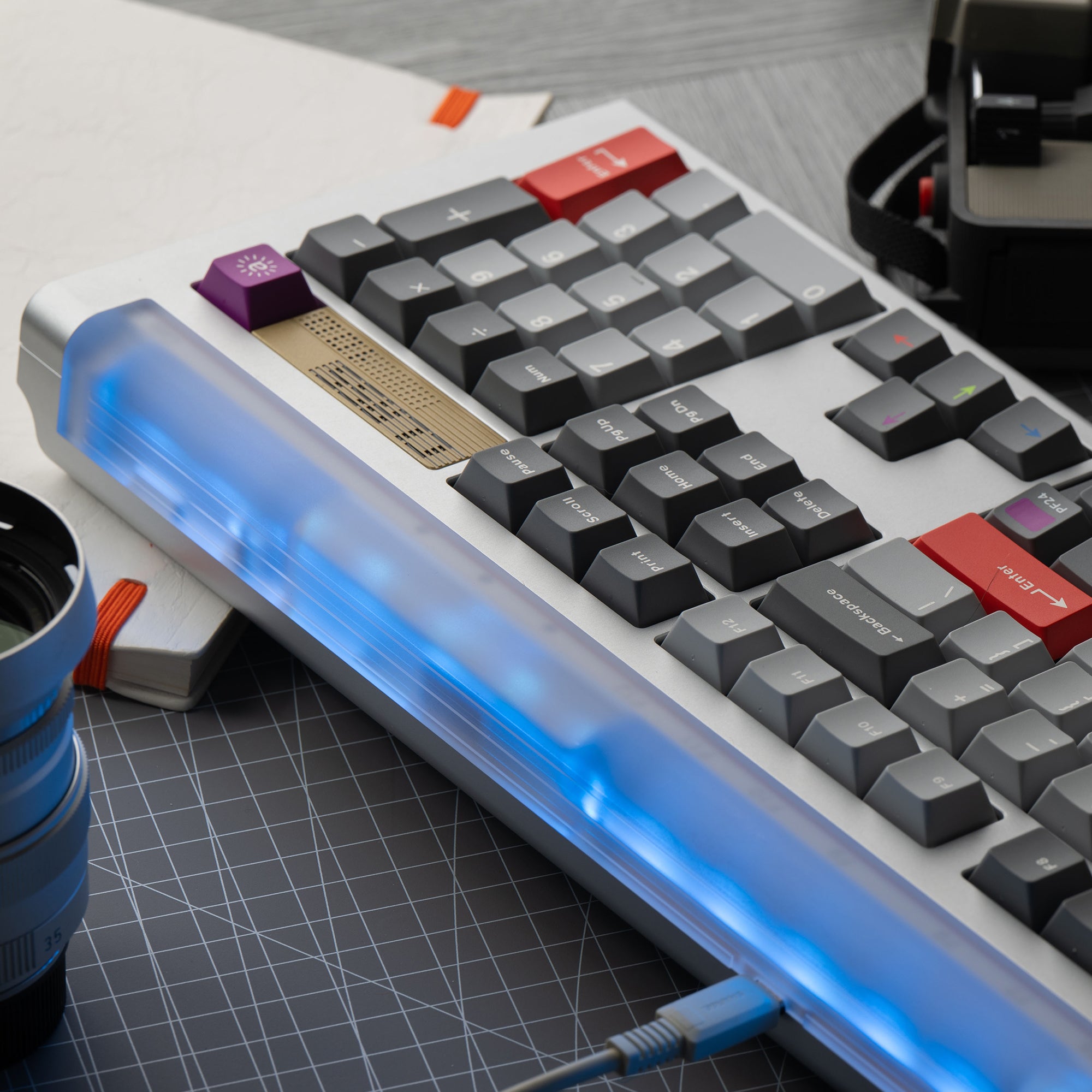 Class 100 keyboard image