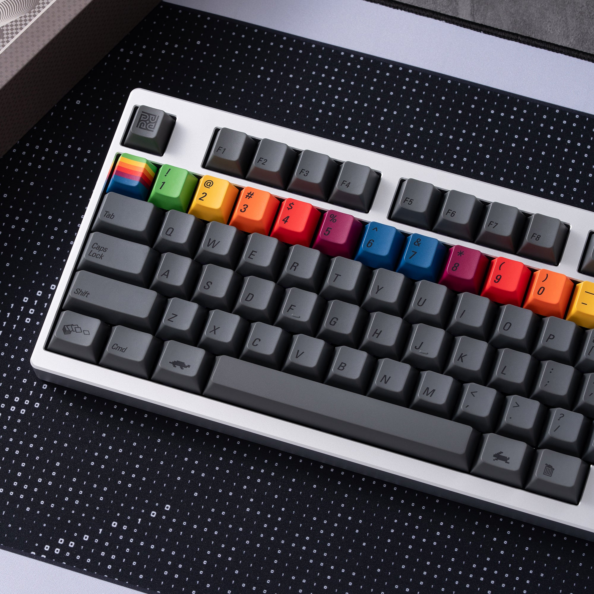 Ready to use Athena 1800 with PBTfans 1984 Dark – KBDfans