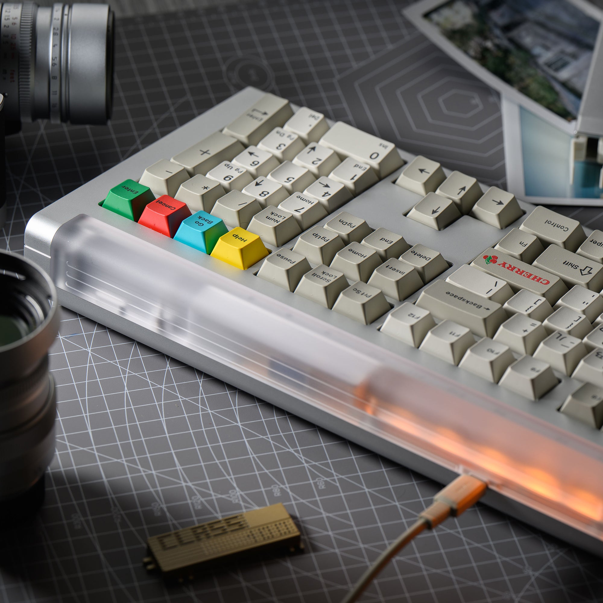 Class 100 keyboard image