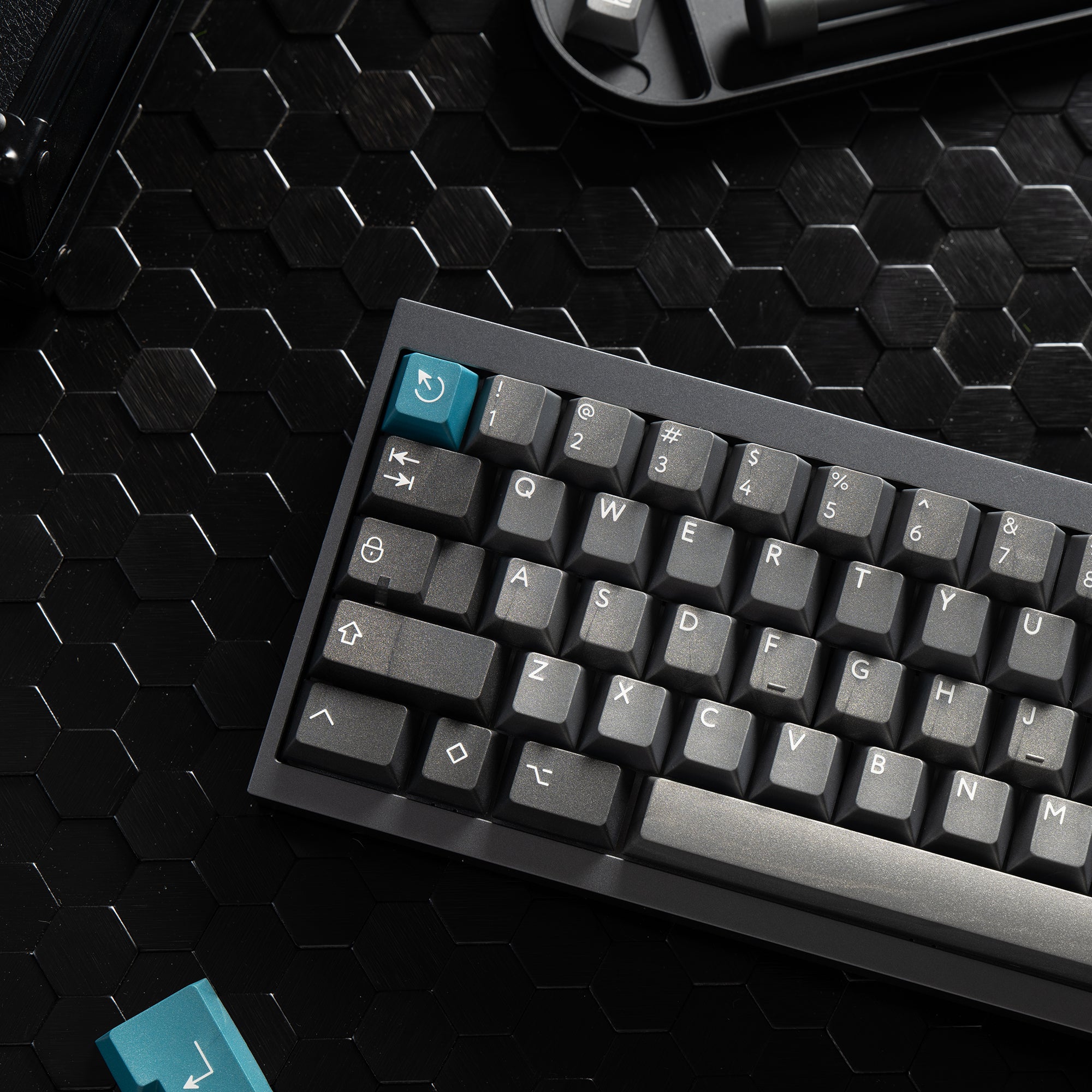 PBTfans Iron Dolch keyboard image